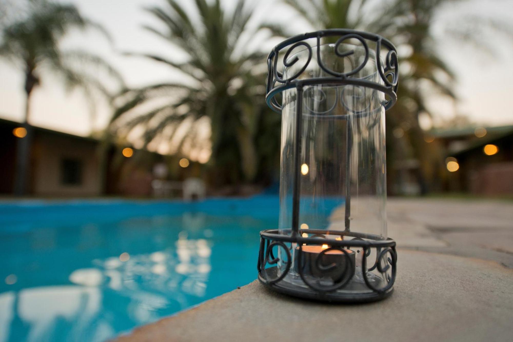 Oshakati Country Hotel Bagian luar foto