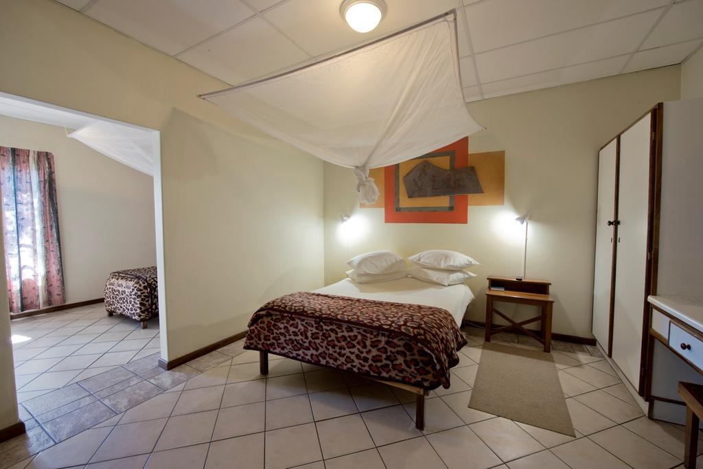 Oshakati Country Hotel Ruang foto